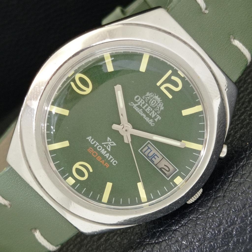 VINTAGE ORIENT AUTOMATIC 46941 JAPAN MENS GREEN COLOR DIAL WATCH a700622-5 R204-a700622