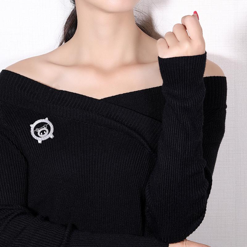 Bo Xin Yun Zirconia Pig Head Brooch – Stylish Animal Pin for Fashion Accessories