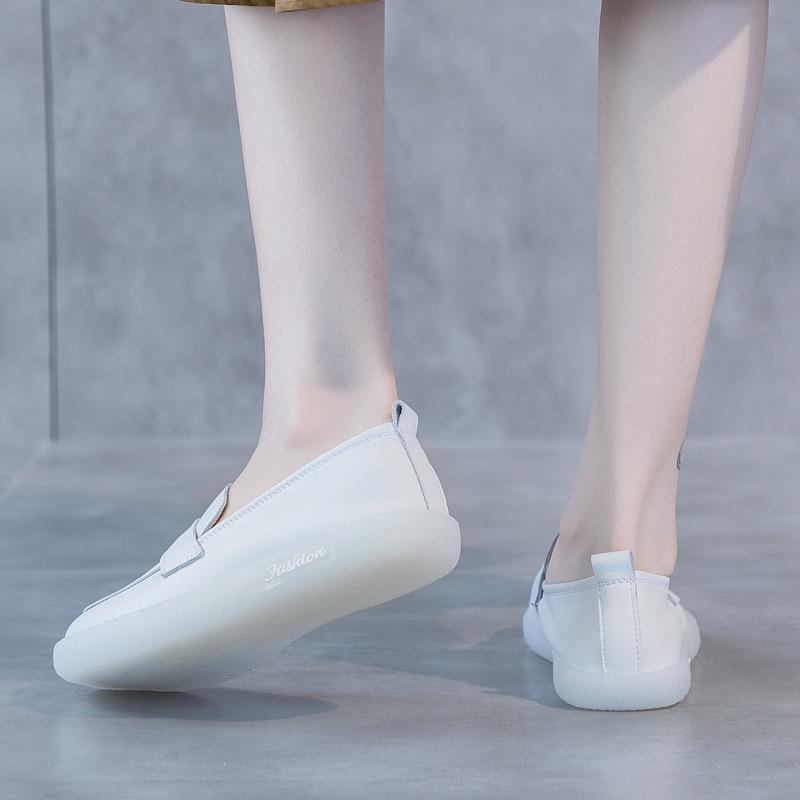 Women's 2025 Summer Soft Leather Loafers - Versatile, Genuine Leather Flats for Nurses, Students, and Pregnant Women.