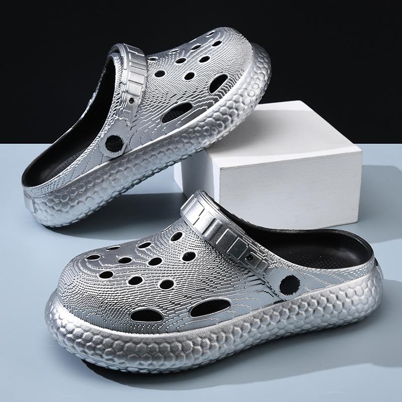 2025 Summer Lightweight EVA Clog Sandals for Men - Non-Slip, Wear-Resistant, Versatile, and Casual with a Thick Sole.