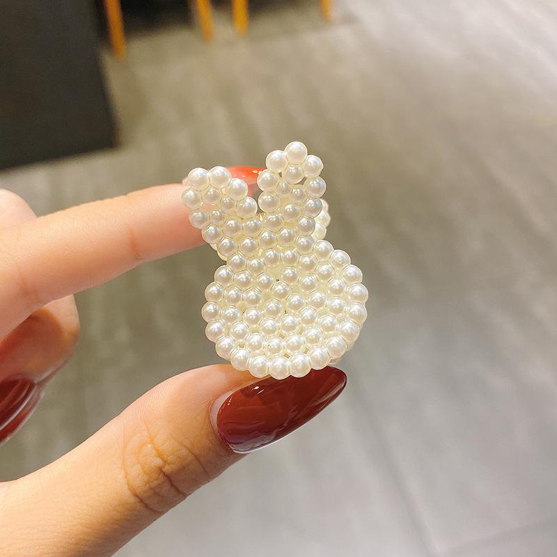 Small Pearls Acrylic Hair Claw Clips Small Size Makeup Hair Styling Barrettes For Women Cute Mini Claw Clip Hair Accessories