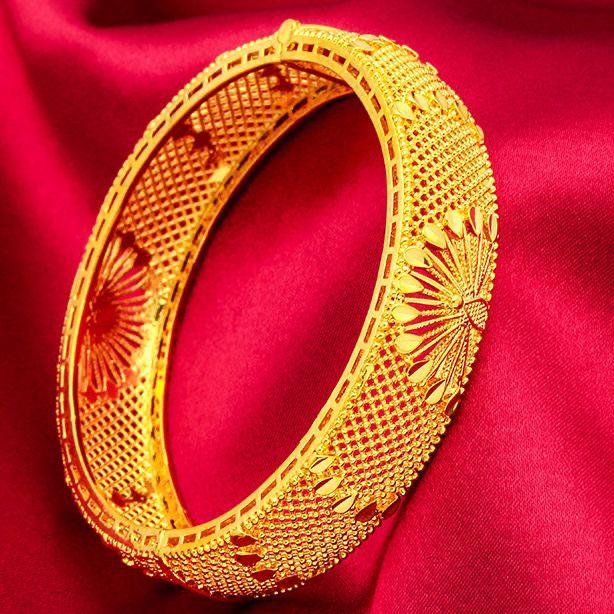 

Вьетнамский браслет из песочного золота с павлином: Роскошный дизайн с открытой пряжкой, универсальный и стильный.