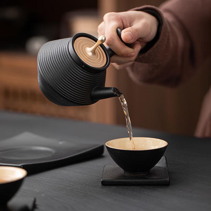 Japanese Light Luxury Kung Fu Tea Set: Elegant Teapot & Tea Cups for Elder Gifts & Souvenirs