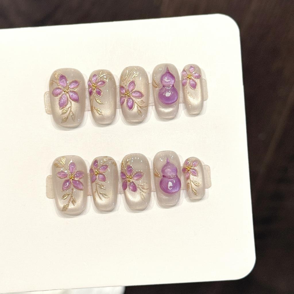 Chinese Style Press-On Nails Set with Elegant Purple Floral Carved Design Reusable Handmade Nail Art Tips