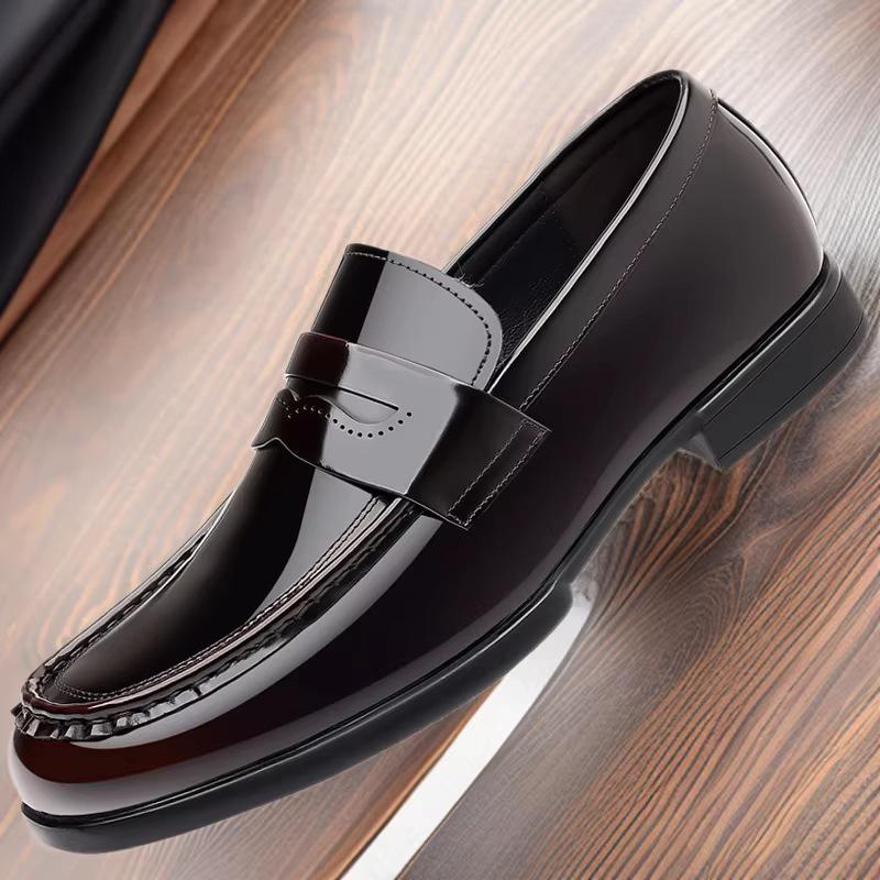 Men's Breathable Cowhide Slip-On Loafers: Shiny, Versatile Casual Leather Driving & Business Shoes.