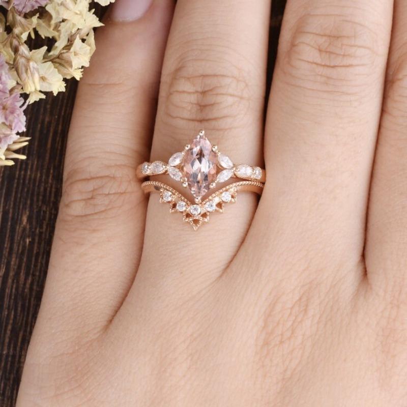 Classical Charm Rose Gold Color Oval Round Ring for Women Set  Metal Inlaid Rose Gold Stones Ring Set Jewelry