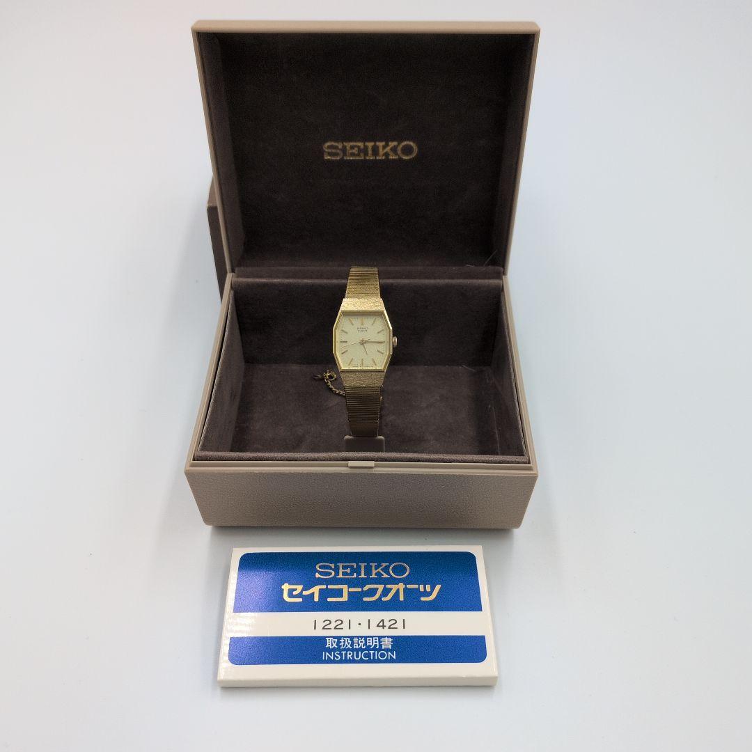 SEIKO QUARTZ 1221-5540 Gold color watch