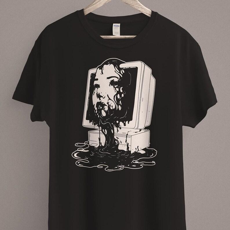 Weirdcore Dystopian Computer Graphic Print T-shirt Men Women Cyberpunk Futuristic Sci-fi Horror Clothes Creepy Post Apocalyptic Goth Aesthetic Tee 4XL