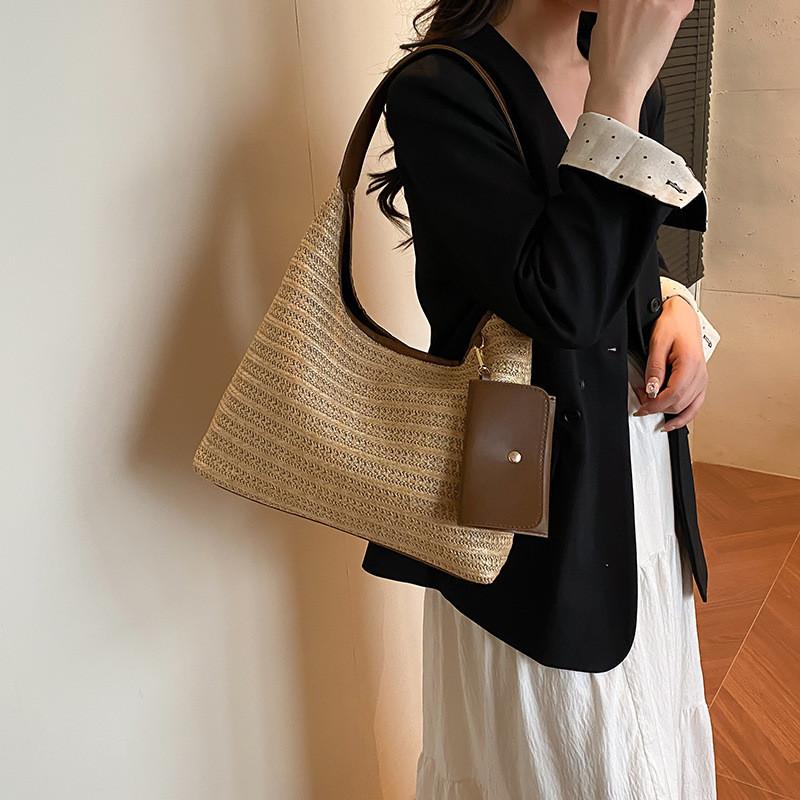 Summer Fashion Woven Tote Bag With Inner Phone Pocket For Beach Days