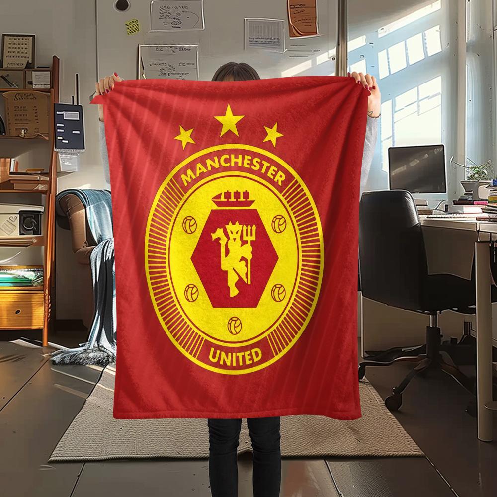 Man Utd Print FlAannel Blanket, High Quality Comfortable for All Seasons, Home Decor, Warmth and Comfort
