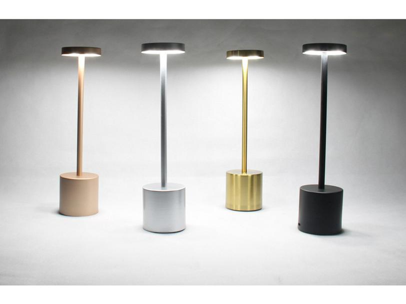 Rechargeable LED Touch Bar Table Lamp: Dimmable Metal I-beam Design for Restaurant and Bar Atmosphere.