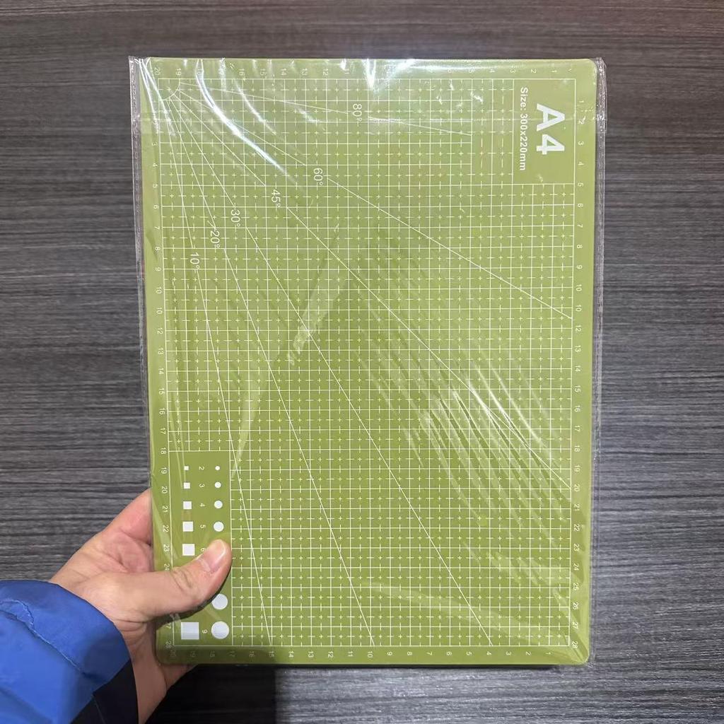 Umweltfreundliche A4 Schneidematte 2,3 mm - Handgefertigte Kunst- und Gravurplatte, verschiedene Stile verfügbar