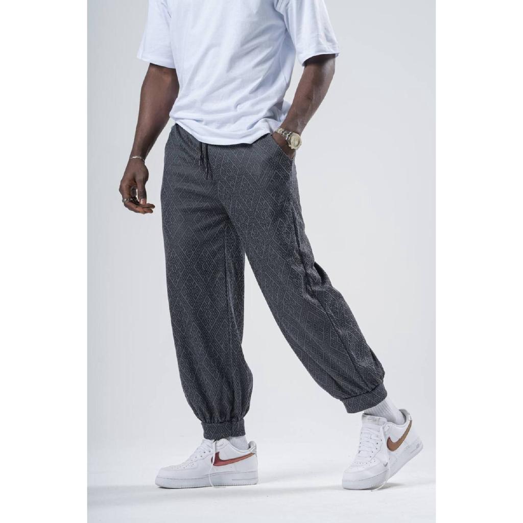 Unisex Shawar With Elastic Waist.