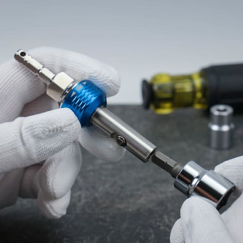 711L In-Line Ratchet Driver HEX - Accepts Standard 1/4" Interchangeable Bits and 14mm Sockets - For High Torque, Heavy-Duty Applications