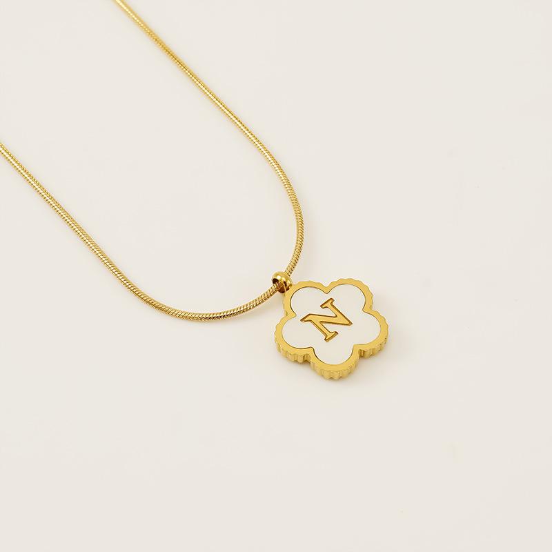 Stainless steel five-leaf clover 18K letter necklace high sense 26 shell letter pendant jewelry