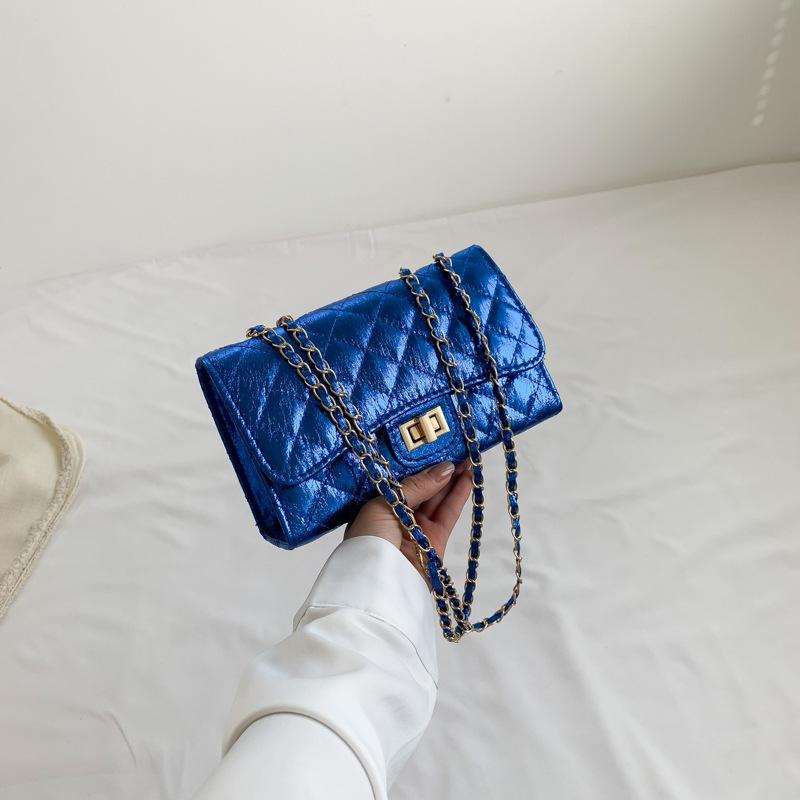 

Женская сумка кроссбоди 2025 новая ромбовидная вышивка нитью маленькая квадратная сумка повседневная модная сумка цепочка на одно плечо диагональная сумка однотонная сумка синий