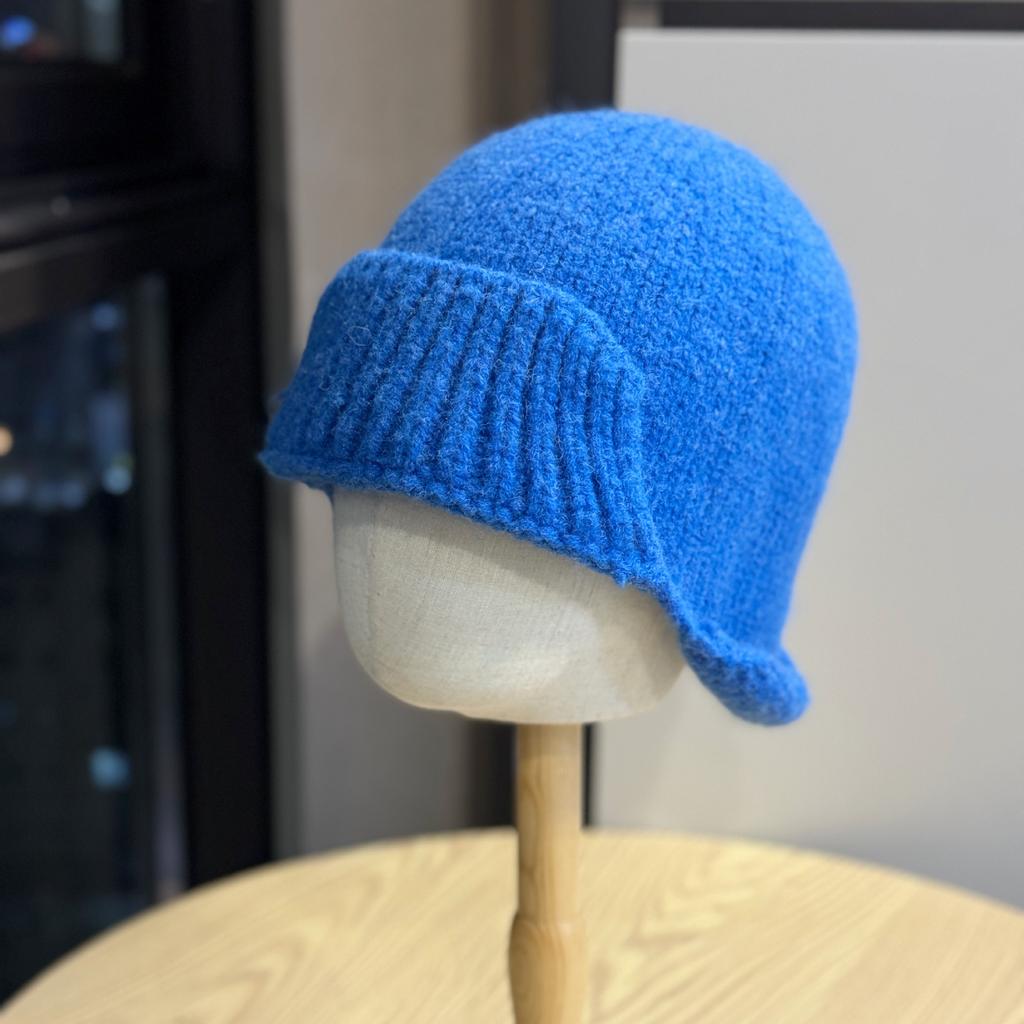 New Autumn and Winter Niche Short Ear Protecting Knitted Hat for Women Warm and Slimming Personalized Rope Knitted Hat Lei Feng Hat