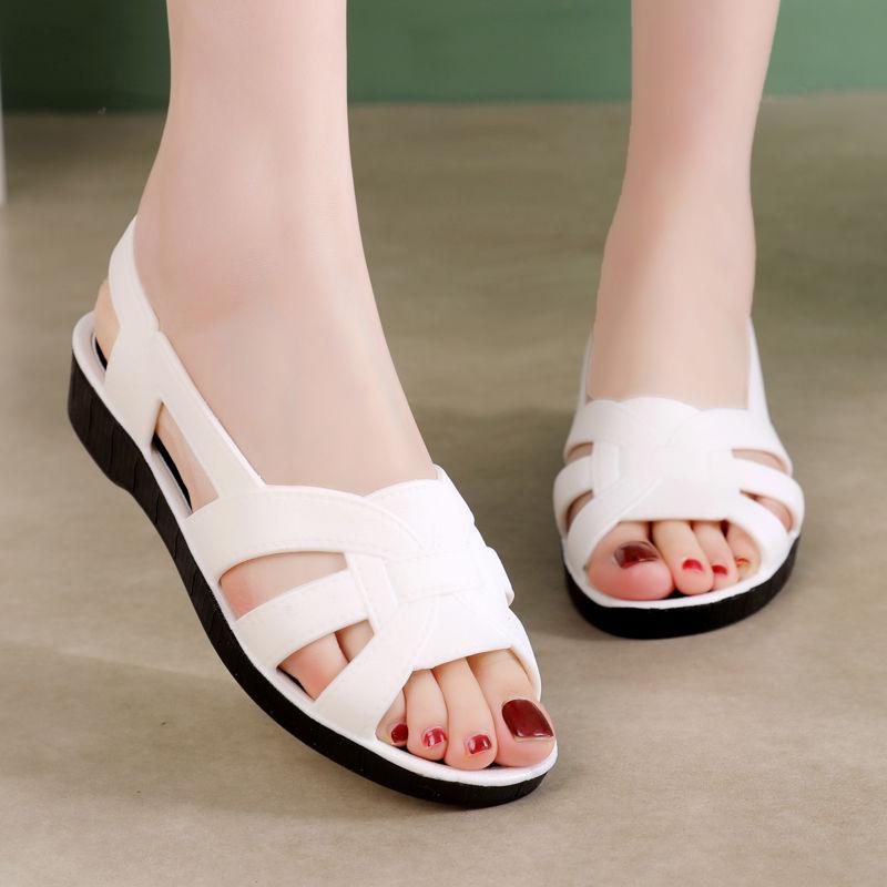 Sandály Léto Nové Protiskluzové Římské Dámské Boty se Šikmými Podpatky pro Dámské Sandály pro Středního Věku a Starší Ženy