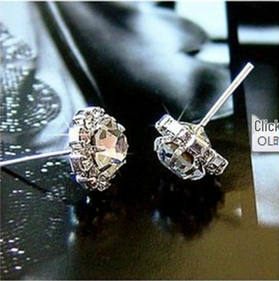 E19 Korean Fashion Zircon Sunflower Stud Earrings