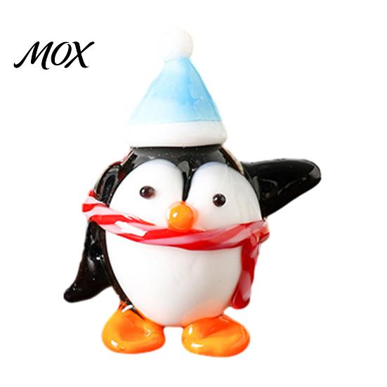 Miniature Figurines for Micro Landscapes Handmade Glass Christmas Mini Figurines, Cute Gnome Penguin Statues, Small Decorative Accents Moss Terrariums