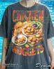 T-shirt Comfort Colors® con Chicken Nuggets, Magliette Vintage Anni '90, Maglione Retrò Divertente per Foodie, Canotta Streetwear Y2K, Regalo Infuocato con Nugget Piccanti