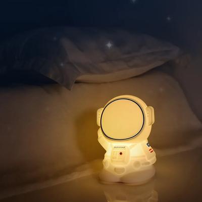 Naktinė lemputė Animacinis astronautas Silikoninė pliaukštelėjimo lemputė Miegamojo lovos šoninė atmosfera Gali būti nustatytas laikas USB įkrovimas Keičianti spalvą LED lempa Vaikui