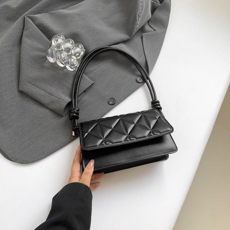 

Модная простая сумка для поездок на работу, женская, летняя, 2024 года, новый иностранный стиль, простая повседневная маленькая квадратная сумка на одно плечо чёрный