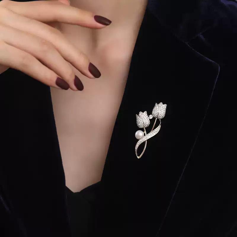 Pearl Tulip Small Western-Style Ornaments Single-Stitch Brooch Mourning Brooch For Women