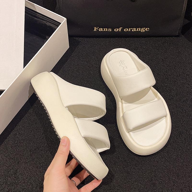 Su Yinyin has the same style, cloud bubbles~ double belt bread 2025 summer new casual thick bottom heightening cool slippers women