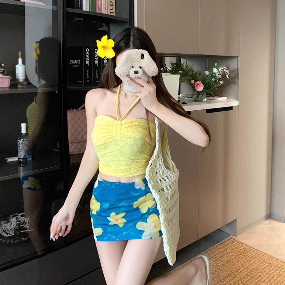 Yellow strap neck tube top women's summer seaside dopamine wear suit hip skirt two-piece set