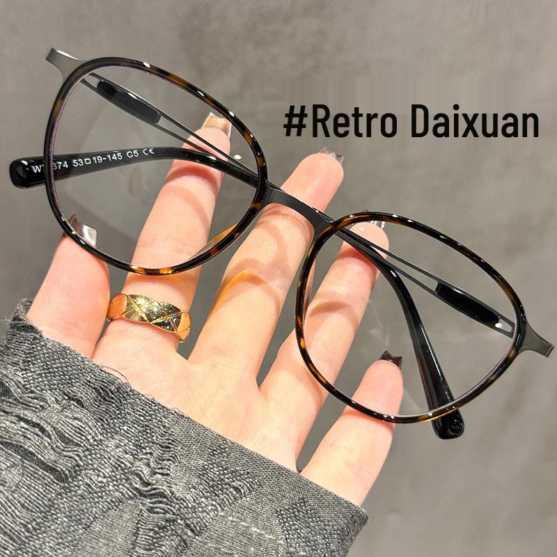 Women's Retro Tortoiseshell Eyeglass Frames: Fashionable, Hollow Temples, Prescription-Ready