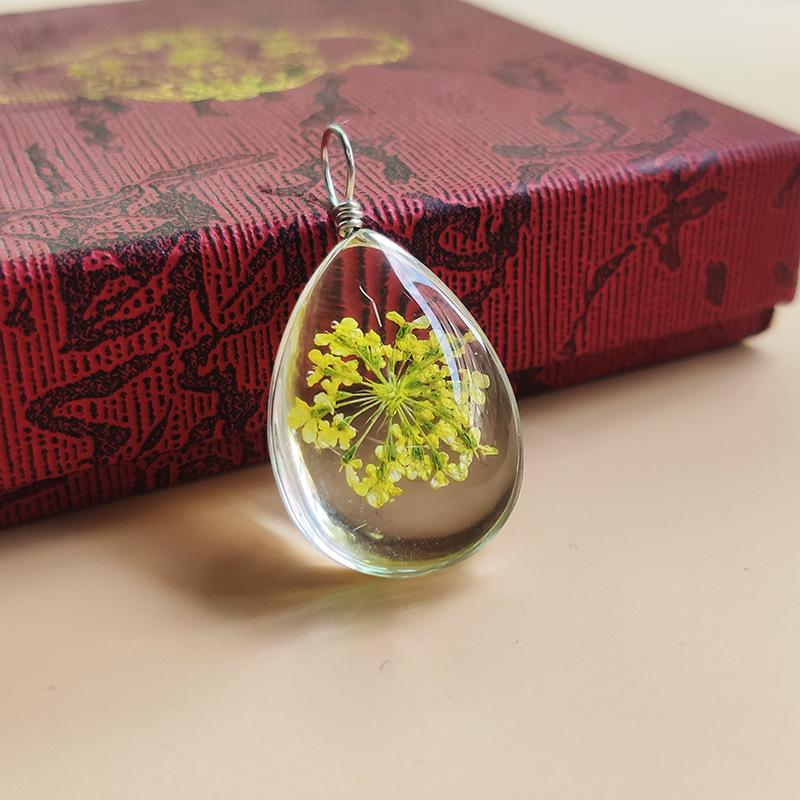 "European and American Bestseller: Dried Flower Pendant with Crystal, Tree of Life Water Drop Necklace."
