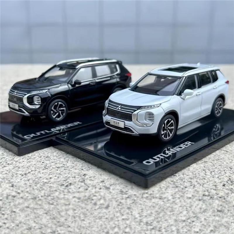 1/43 Mitsubishis Outlander SUV Alloy Car Model Diecast Metal Off-road Vehicle Car Model Simulation Miniature Scale Kids Toy Gift