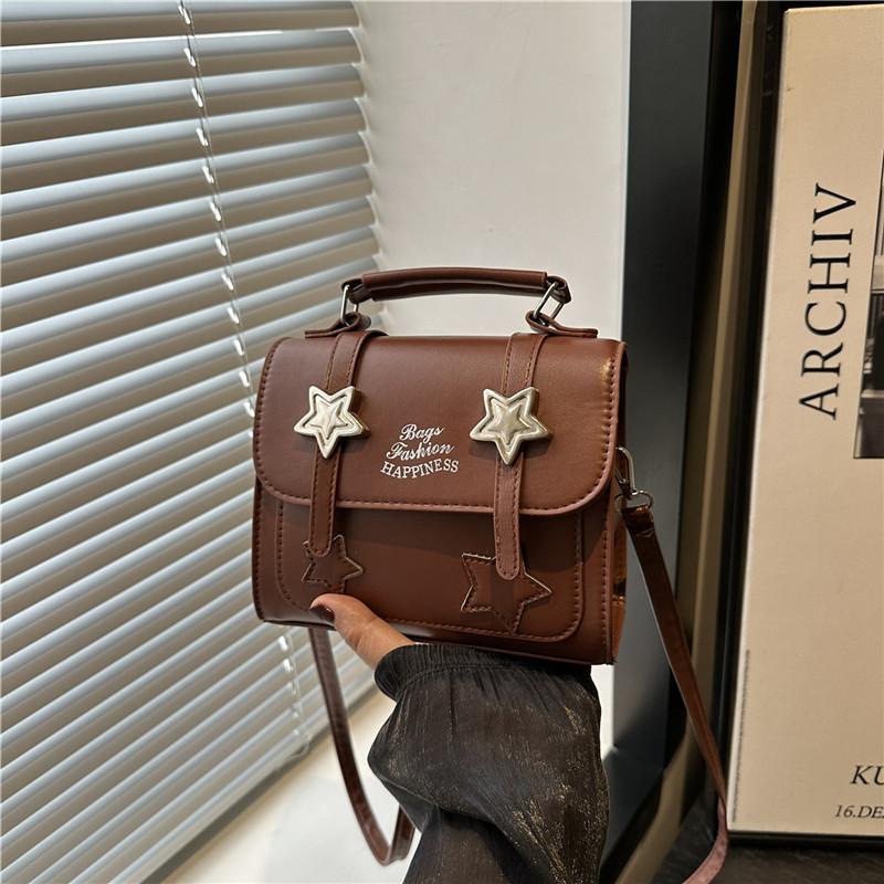 Aesthetic college five-pointed star solid color handbag versatile shoulder messenger bag design sense bag