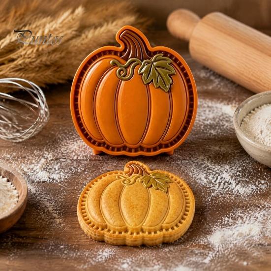 Fall Dessert Making Supplies Mini Pie Mold for Autume Thanksgiving , DIY Dough Presser Pocket Baking Mold, One Harvest Theme Tool Press Hand