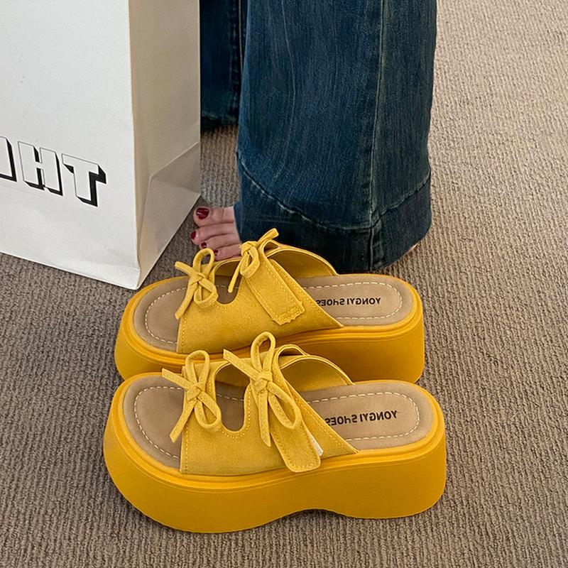 Fashion Female Shoes Slippers Casual Slides Summer Clogs Woman Platform 2025 Luxury Beach Soft Leisure Shoes Slippers Soft Luxury Slides