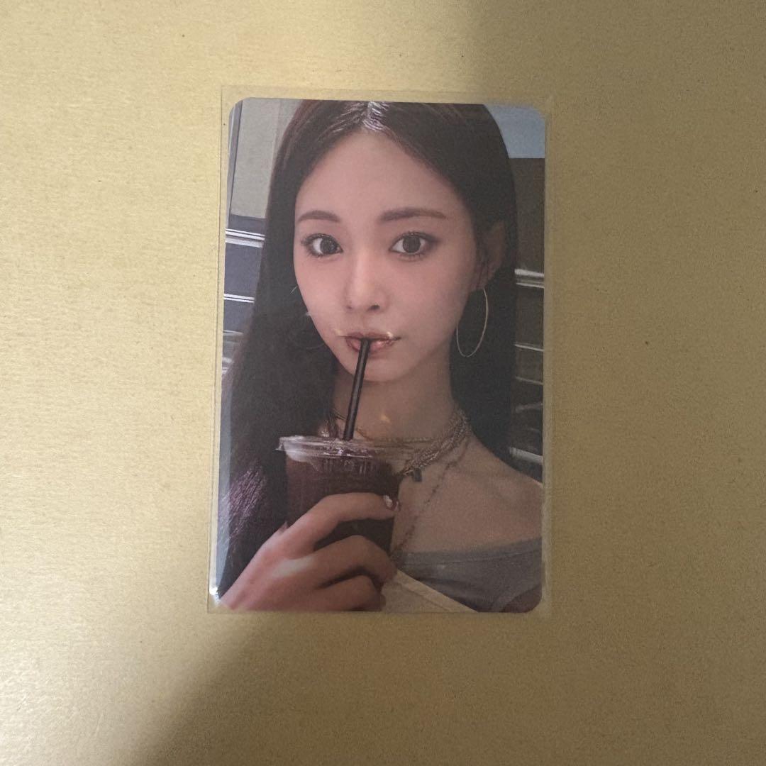 

[USED] TWICE Tzuyu Trading Card Soundwave