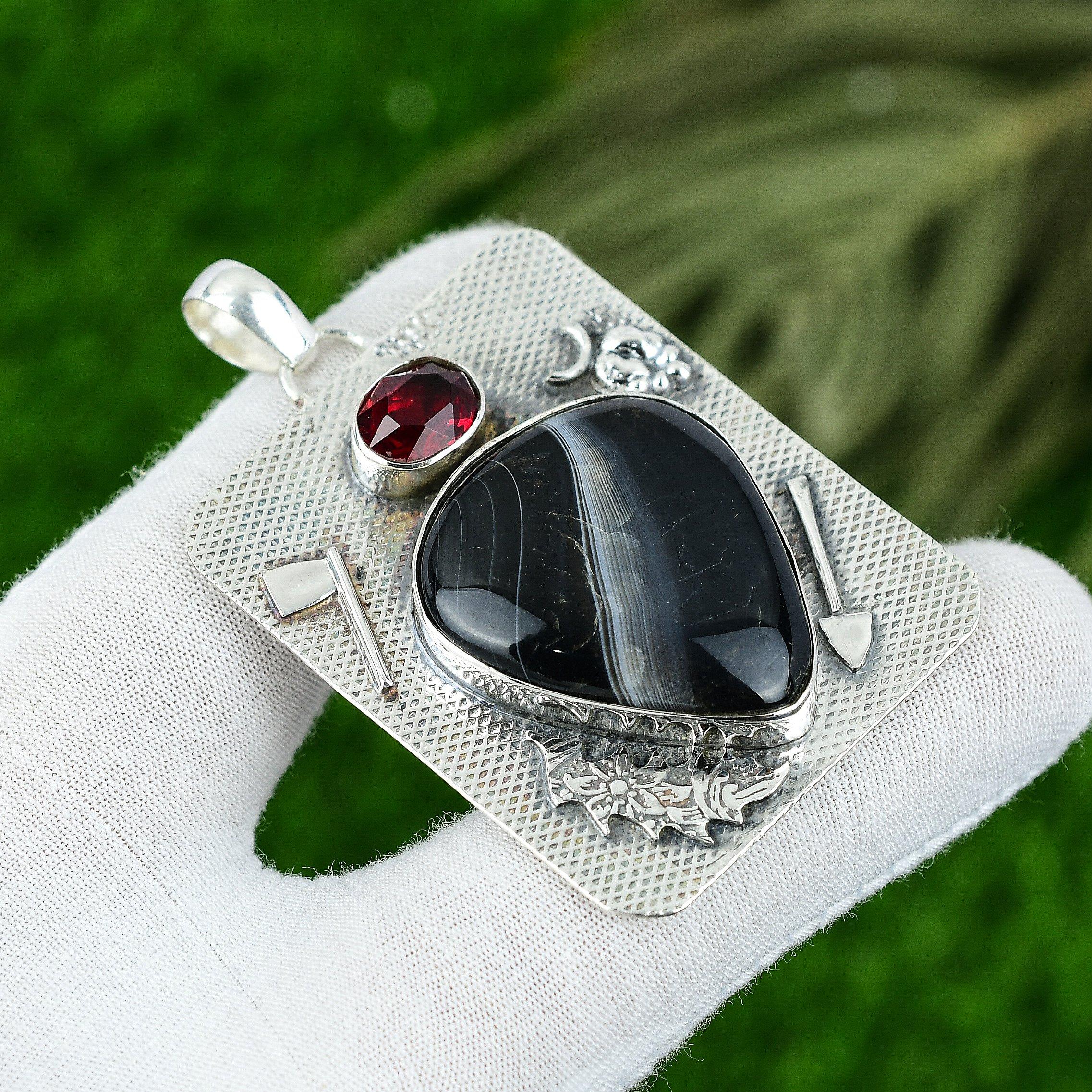 

Natural Sardonyx Gemstone Pendant 925 Sterling Silver Indian Jewelry For Girls