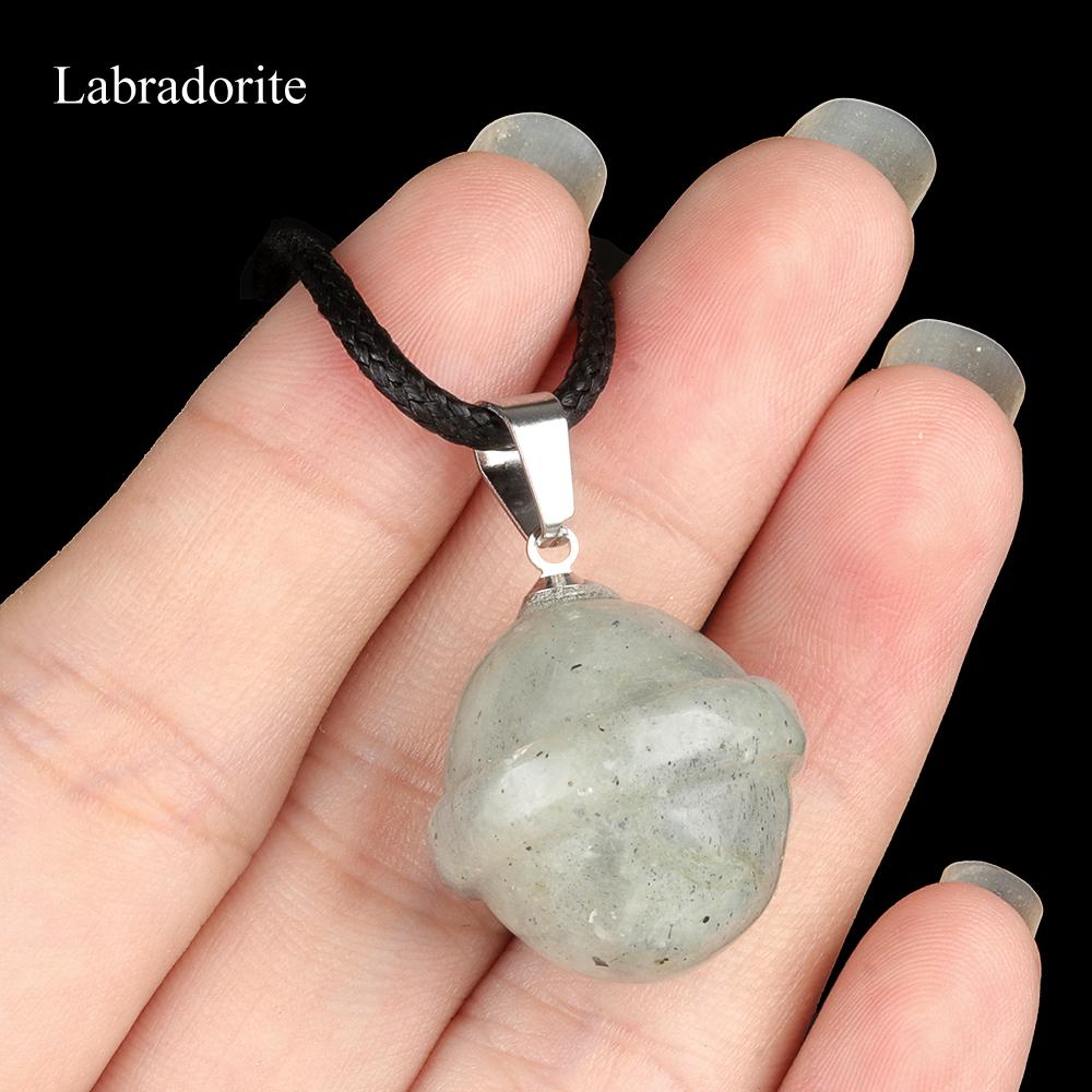 1 Stück Halskette mit Anhänger aus Natursteinkristall, Asteroiden-Edelstein, Charms mit Riemenkette, Halsketten für Frauen und Männer, Alltagsschmuck, Geschenke, 20 × 20 mm