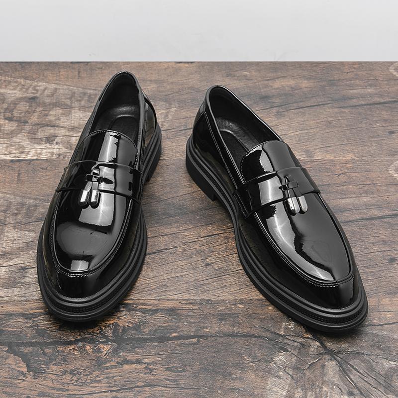 Fashion Handmade Leather Mens Casual Shoes New Fashion Slip-on Shoes Italian Style Male Loafers Soft Flats Lightweight Moccasins for Man