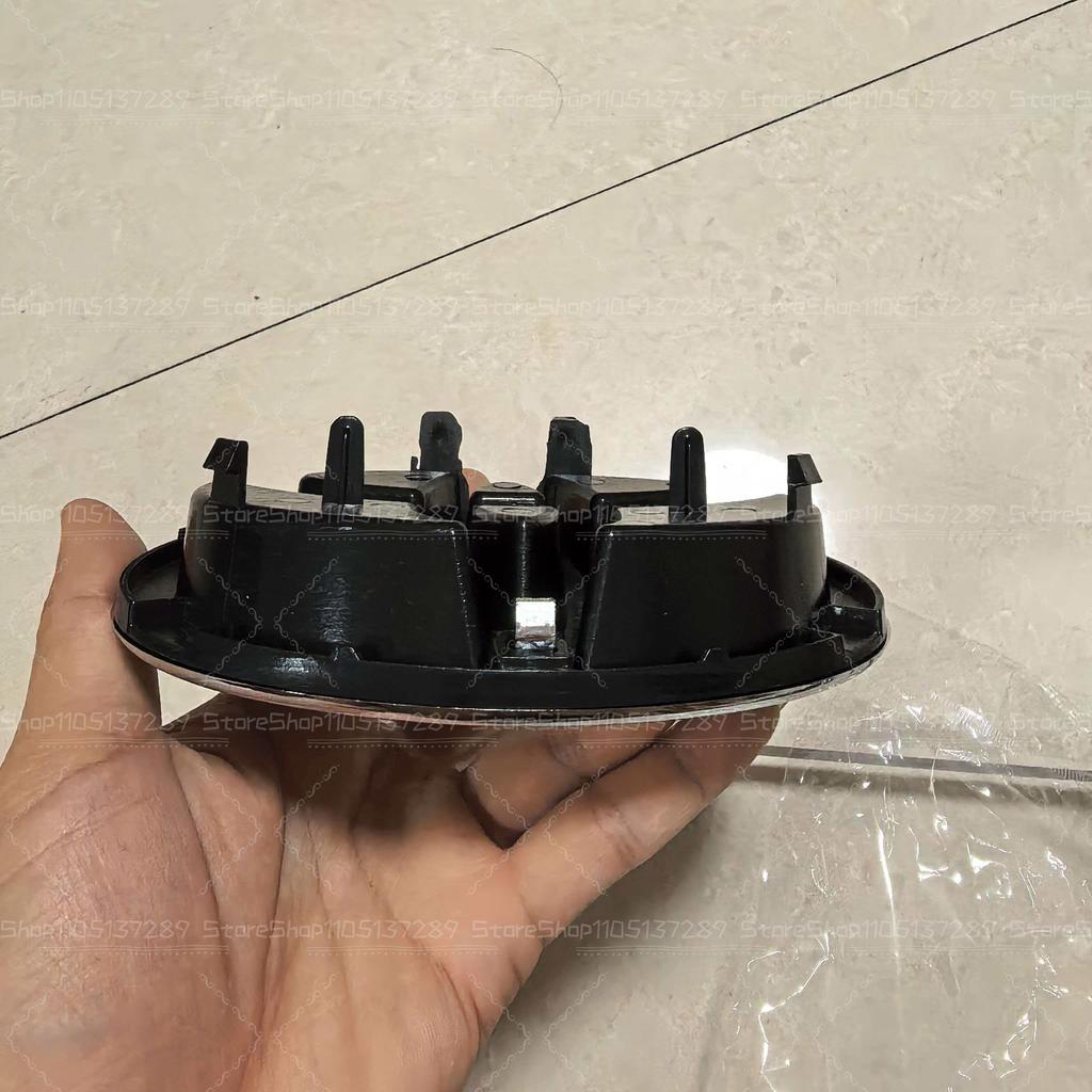 152mm TOYOTA OEM SMONTOVANÝ ZNAK 90975-T2008 Pasuje na Yaris 2015 Znak na přední mřížku