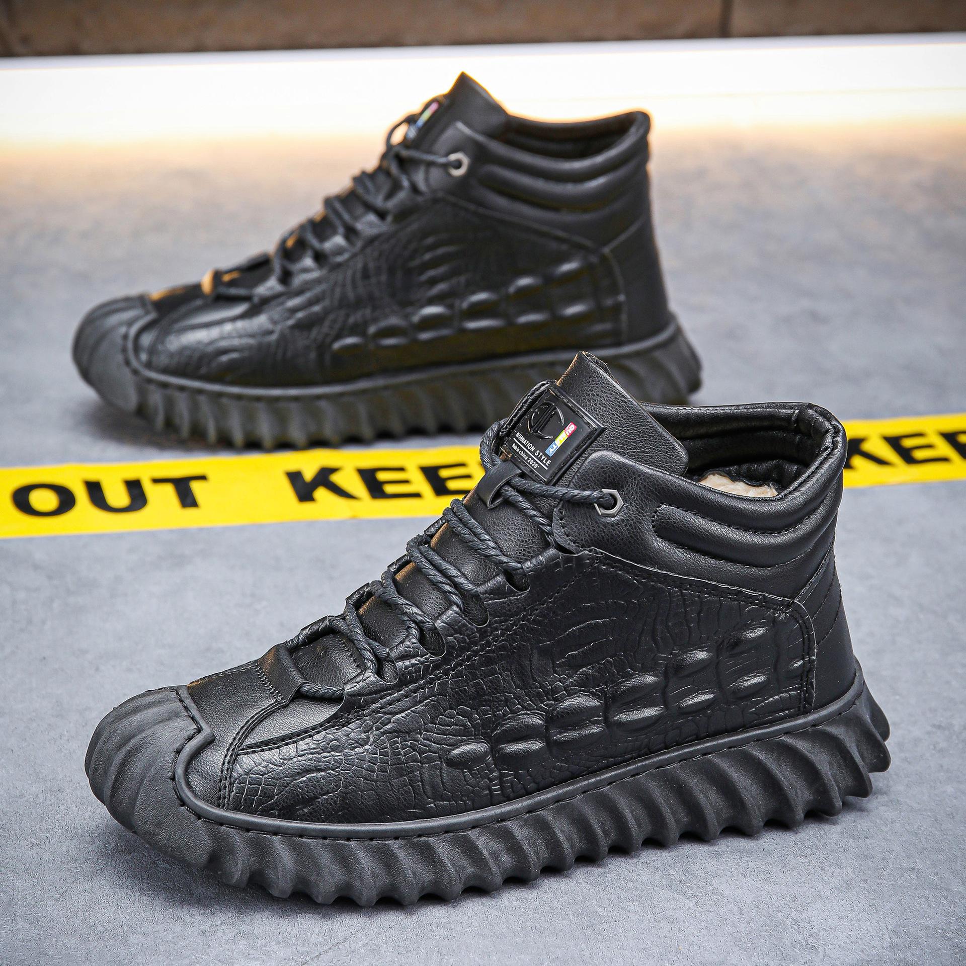 

2024 осень и зима новые бархатные утолщенные кожаные хлопковые туфли с крокодиловым узором высокие мужские спортивные туфли для отдыха на открытом воздухе в наличии 39 чёрный