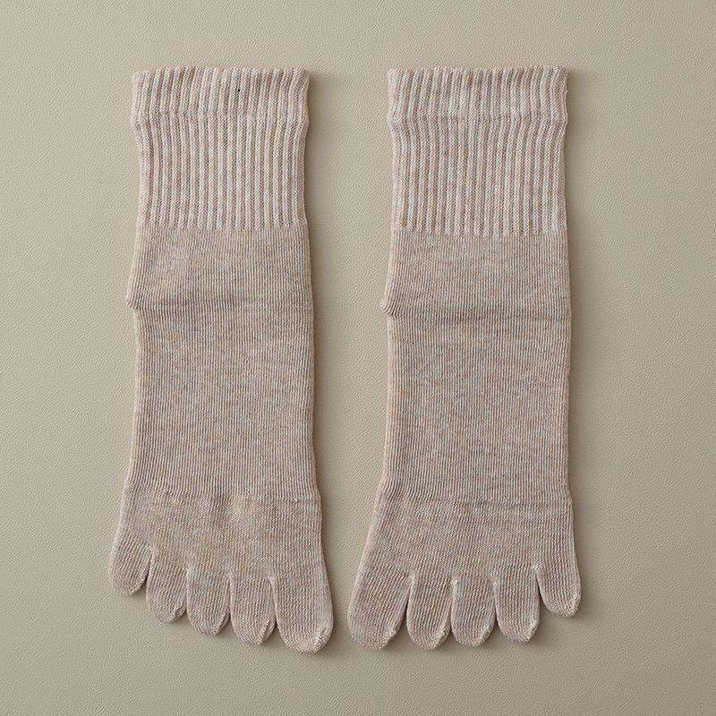 Women's Winter Anti-Odor Five-Toe Mid-Tube Socks - Thick, Warm, Sweat-Absorbent Cotton Terry.