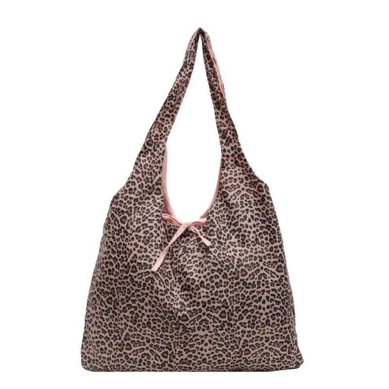 

Korean ins blogger with the same leopard print canvas bag women s large-capacity shoulder bag shopping bag pink portable tote bag 39*8*31 коричневий