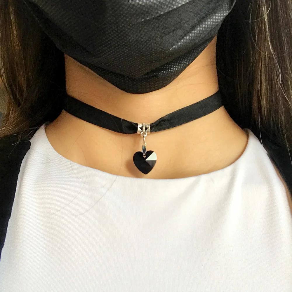 Vintage Fashion Sexy Heart Charm Gothic Collar Necklace Gothic Heart Lock Harajuku Women Gift Black Leather Punk Choker Necklace