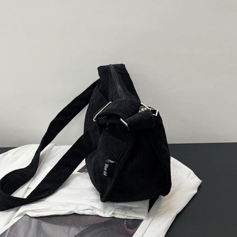 Today's Popular Fashion Small Fresh Casual Bag Spring New Messenger Bag Women's Bag Solid Color