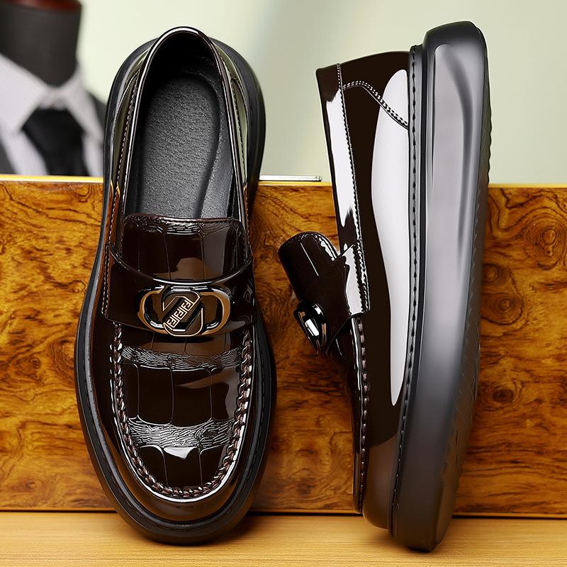 Flexibel dicke Sohle Spiegel Großes Geschäfts-Schatzstück Französisches Lackleder Lässige Lederschuhe Lässig und bequem Derby