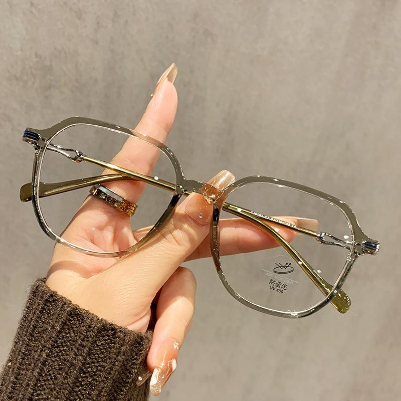 Round Face Glasses For Women With Myopia Can Be Matched With Degrees, Plain Face And White, Cold Brown Eye Frame, Frame.