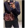 Brand Drawstring Shoulder Bag Fashi Pleated Cloud Bag Magnetic Buckle Design Versatile Crossbody Bag Women's Casual Chain Bag