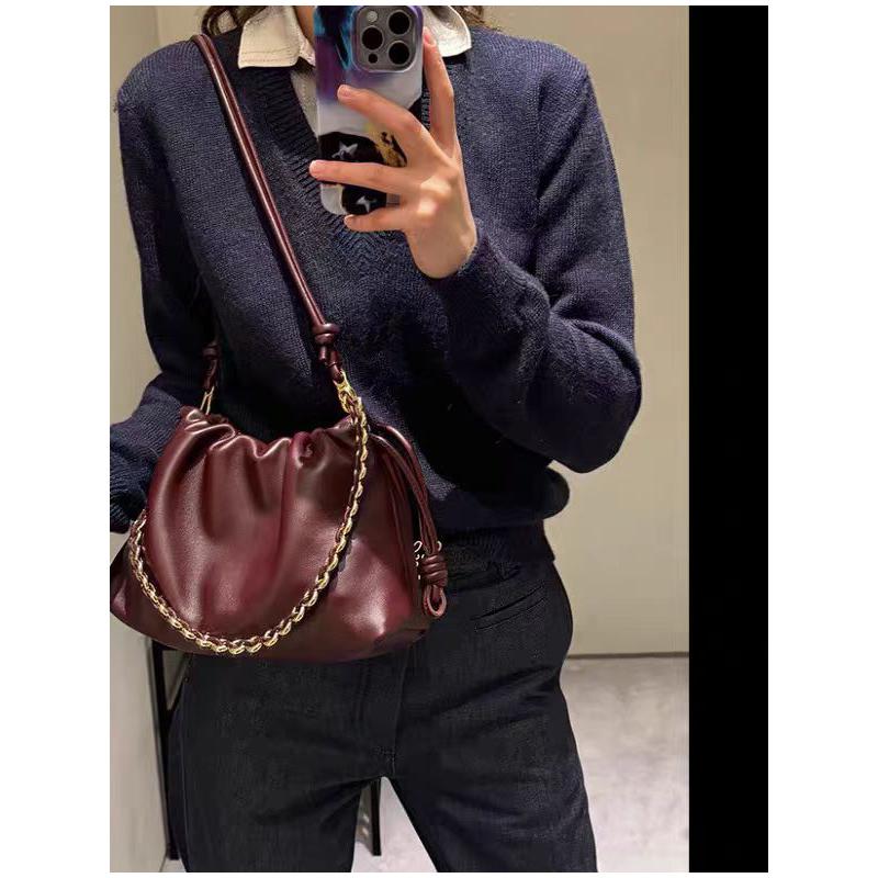 Brand Drawstring Shoulder Bag Fashi Pleated Cloud Bag Magnetic Buckle Design Versatile Crossbody Bag Women's Casual Chain Bag